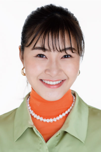 村上佳菜子(司会)